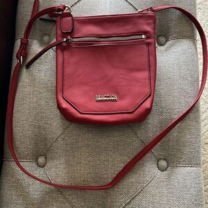 NWOT Kenneth Cole Reaction Cross Shoulder Bag